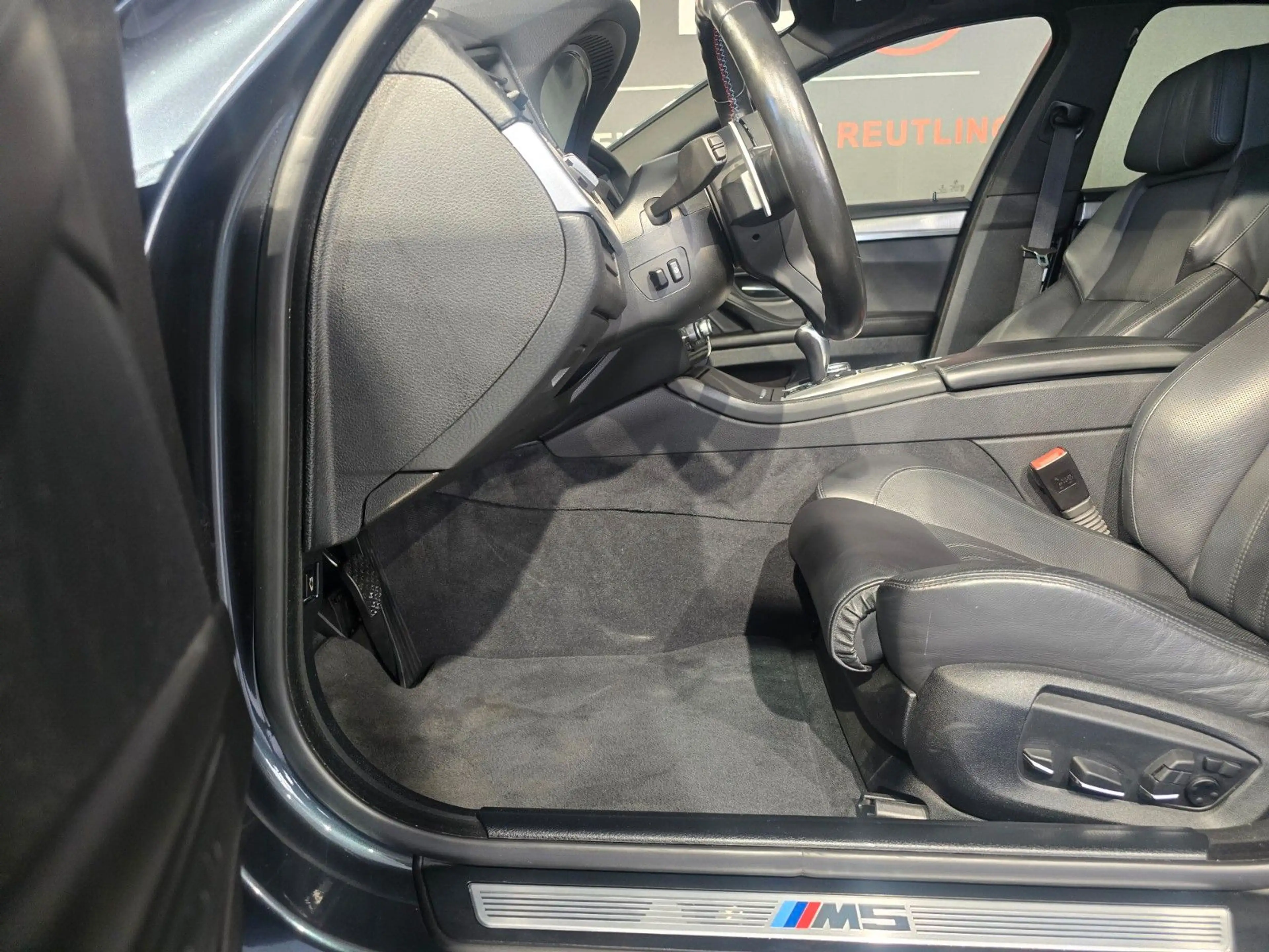 BMW M5 Lim. Competition*HEADUP*LED*SOFT-CLOSE — photo 8