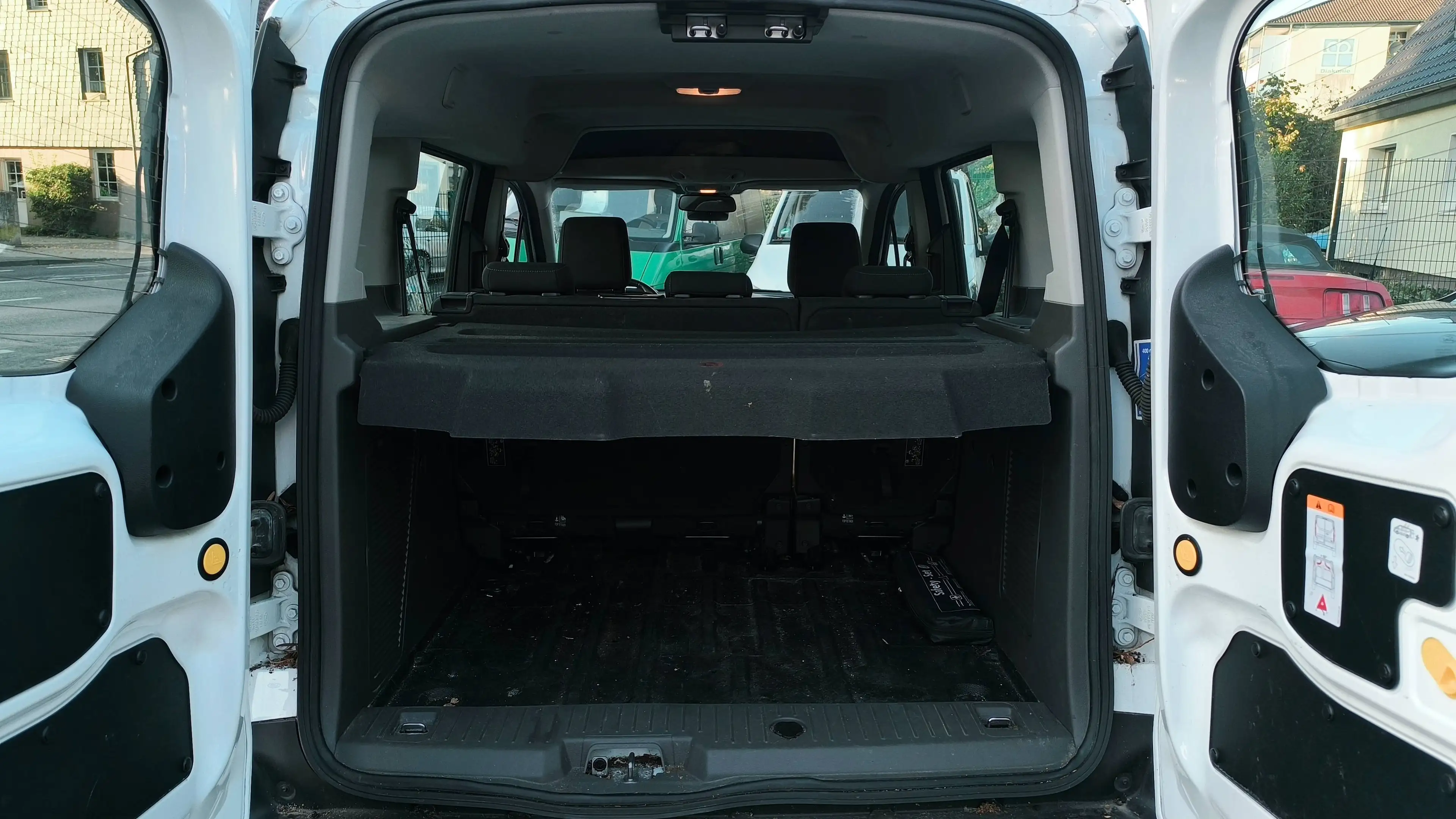 Ford Transit Connect TDCi Kombi | 5 Sitze | Klima | Spurhalteass. | TÜV | MwSt | 6 Gang | — photo 10