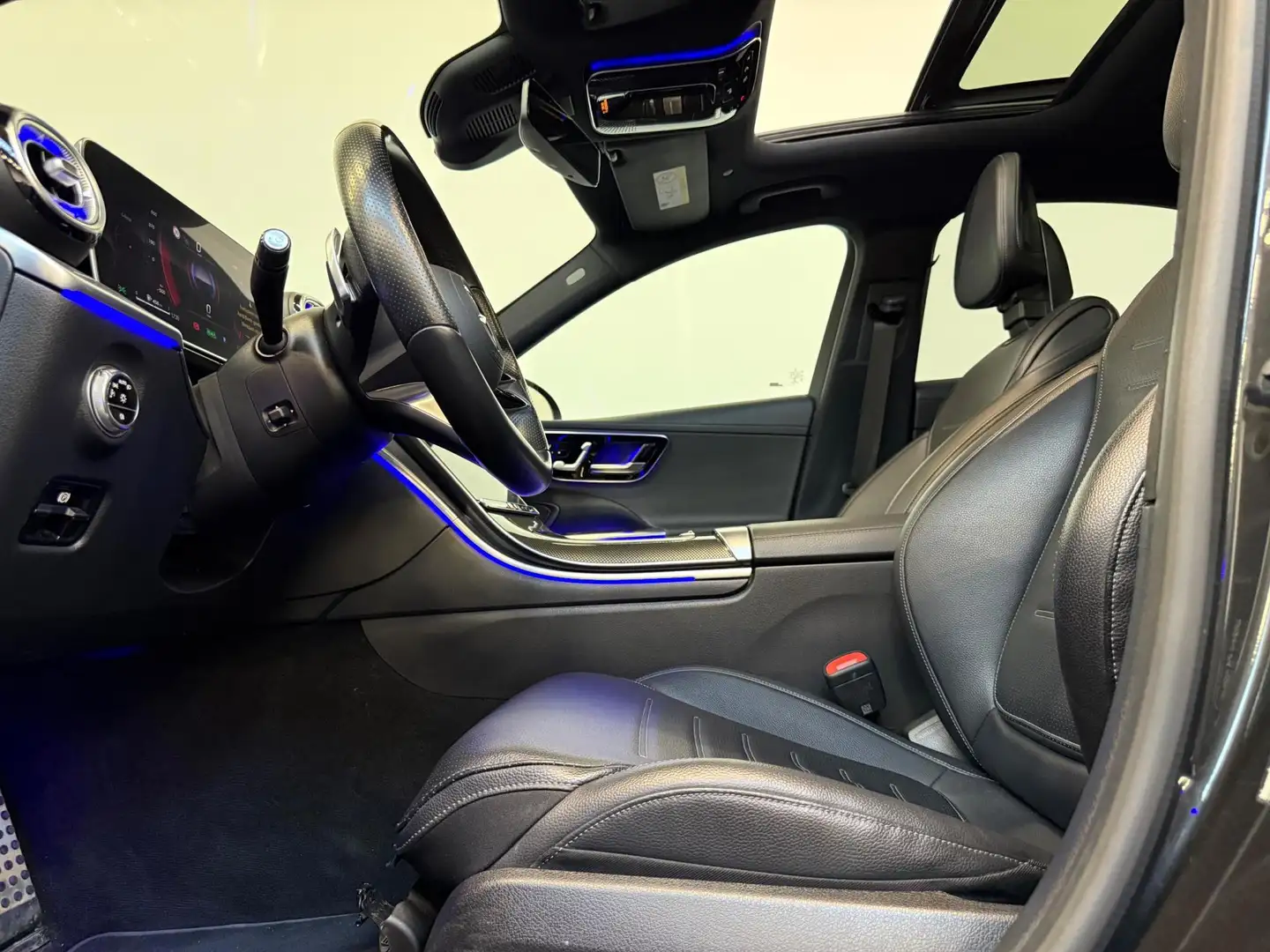 Mercedes-Benz C 300 e AMG C63 Pano Memory Sfeer 360 Grijs - 2