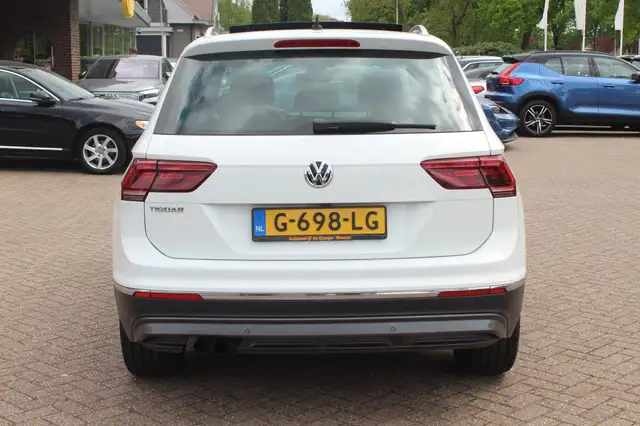 Volkswagen Tiguan view 15