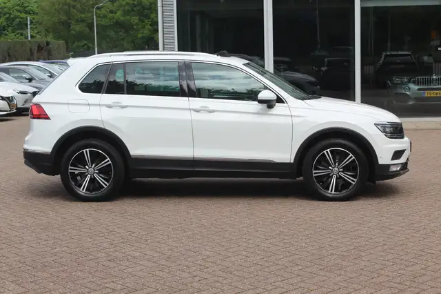 Volkswagen Tiguan view 5