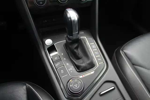 Volkswagen Tiguan view 30