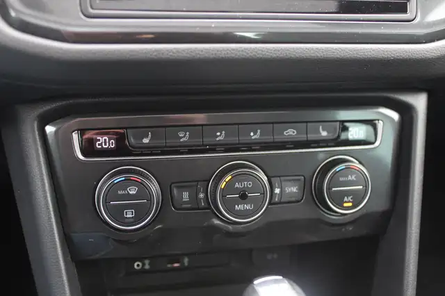 Volkswagen Tiguan view 29