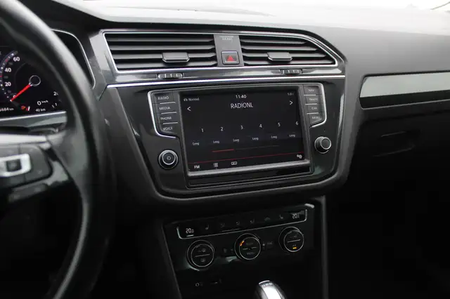 Volkswagen Tiguan view 19