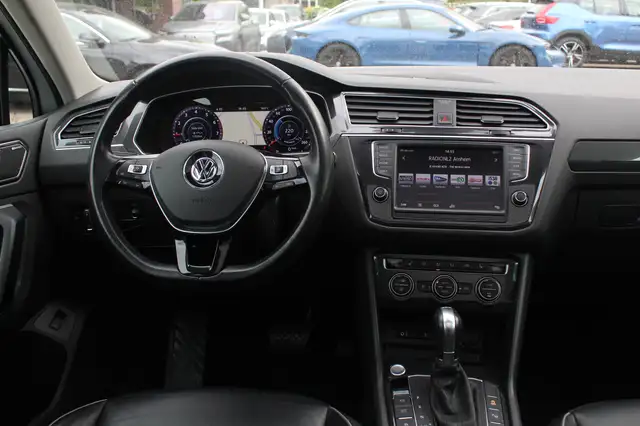 Volkswagen Tiguan view 9