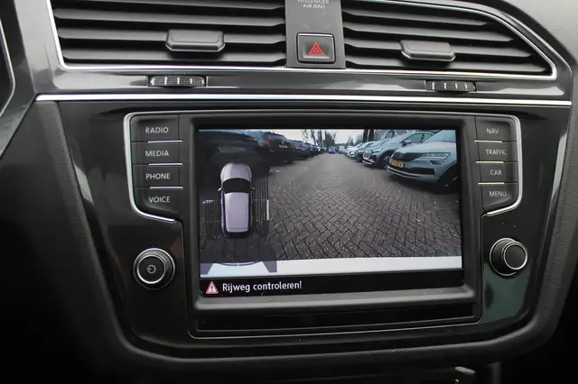 Volkswagen Tiguan view 28