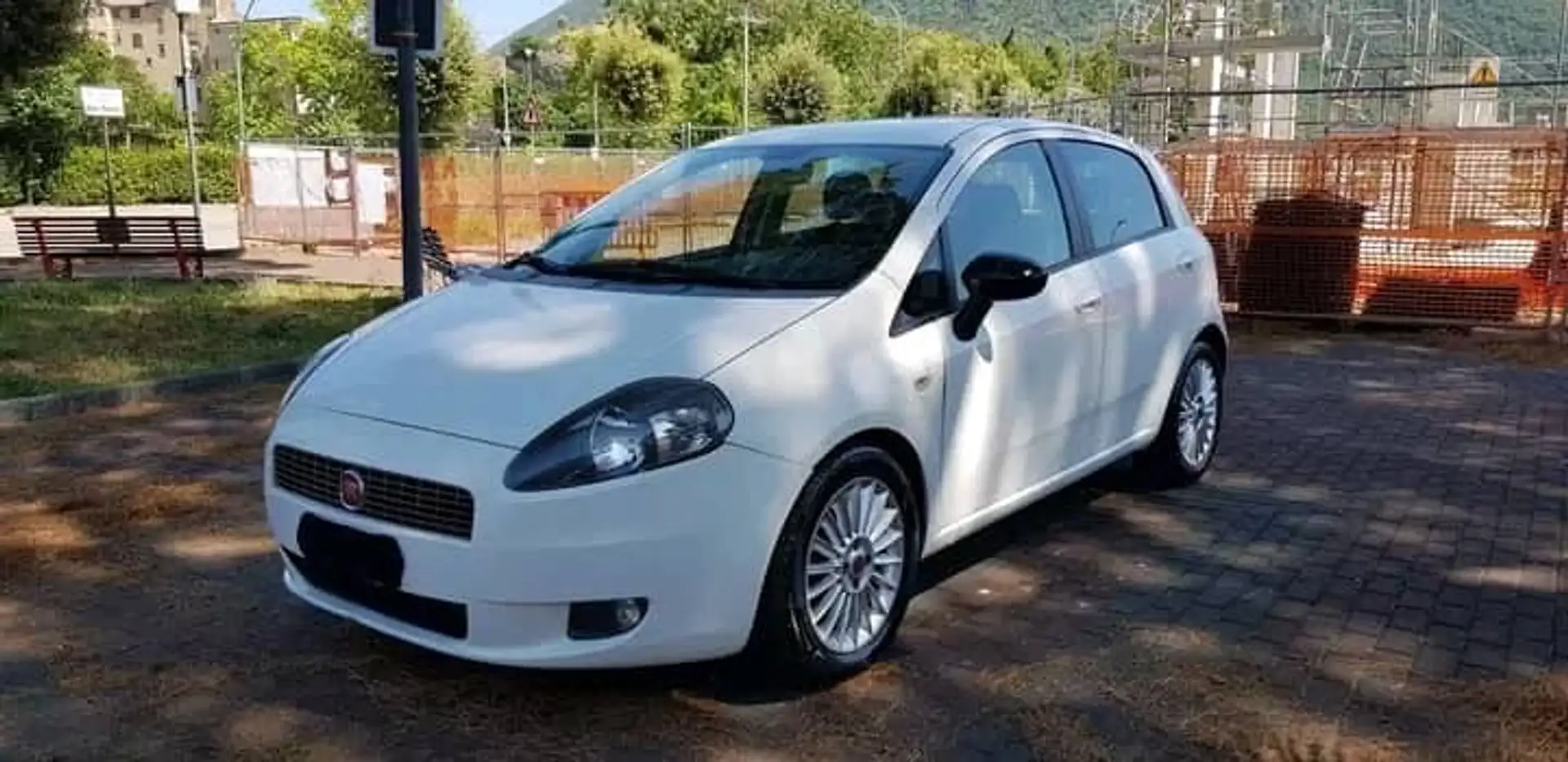 Fiat Grande Punto 1.4 8V 77 DYNAMIC (KIT NOVETUD) DUALOGIC A - 1