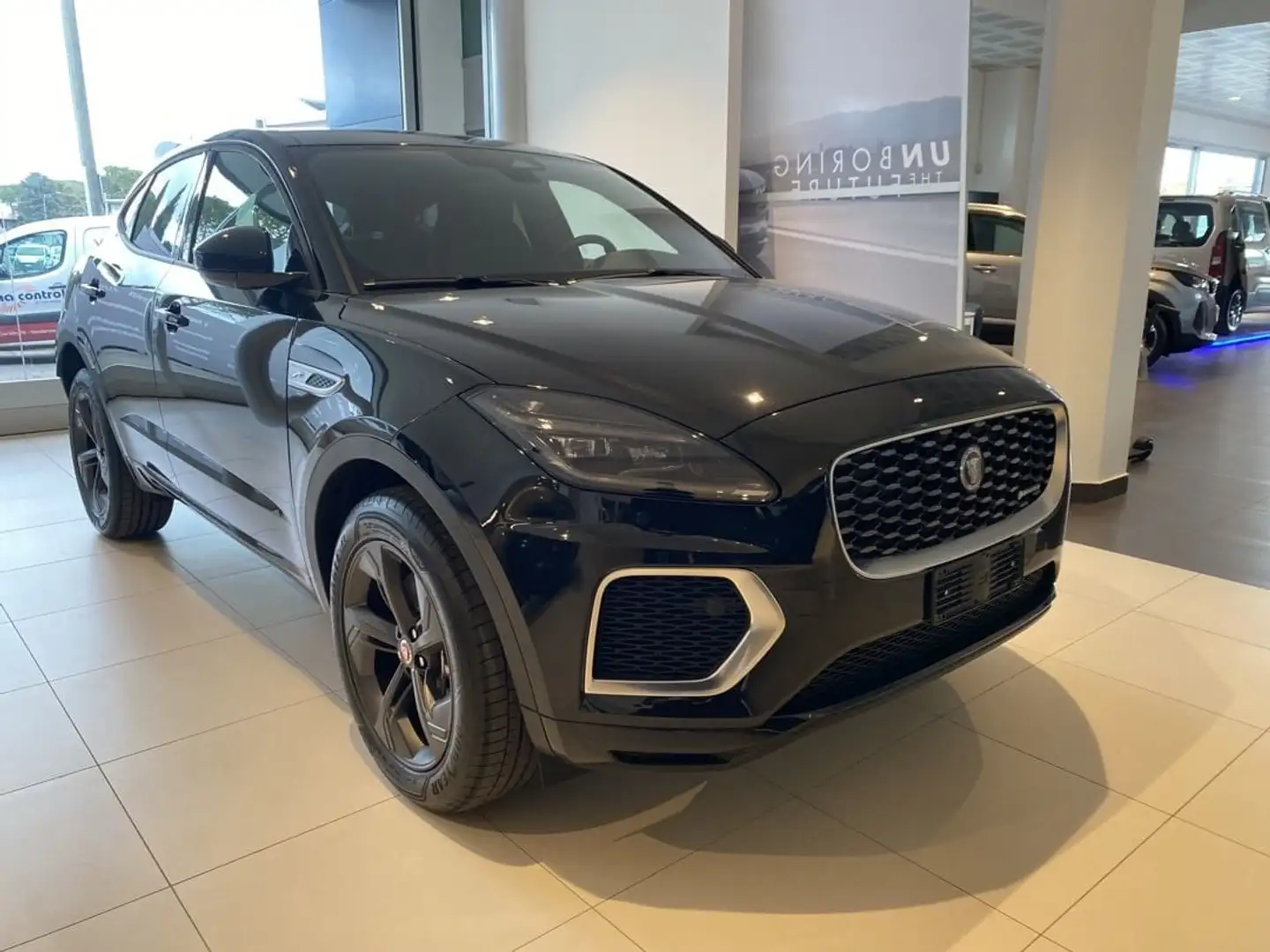 Jaguar E-Pace 2.0D I4 204 CV AWD Auto R-Dynamic S Nero - 1