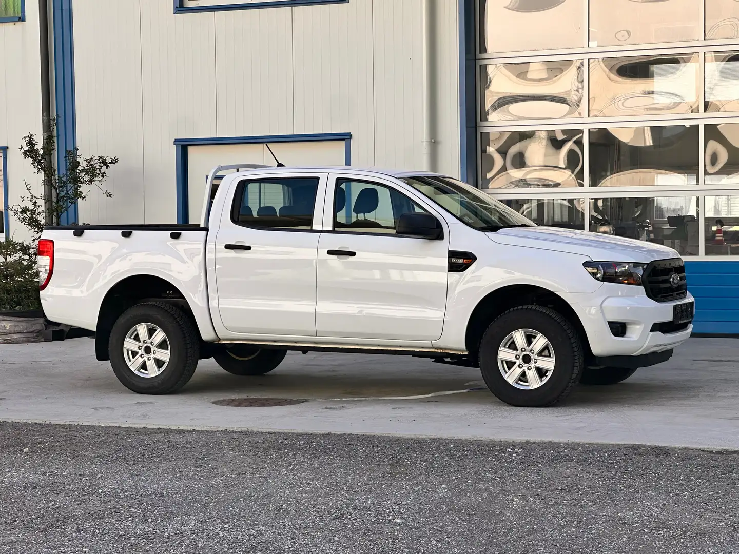 Ford Ranger 2,0 XL Doppelkabine / 4x4 / Diesel / neues Pickerl Weiß - 2