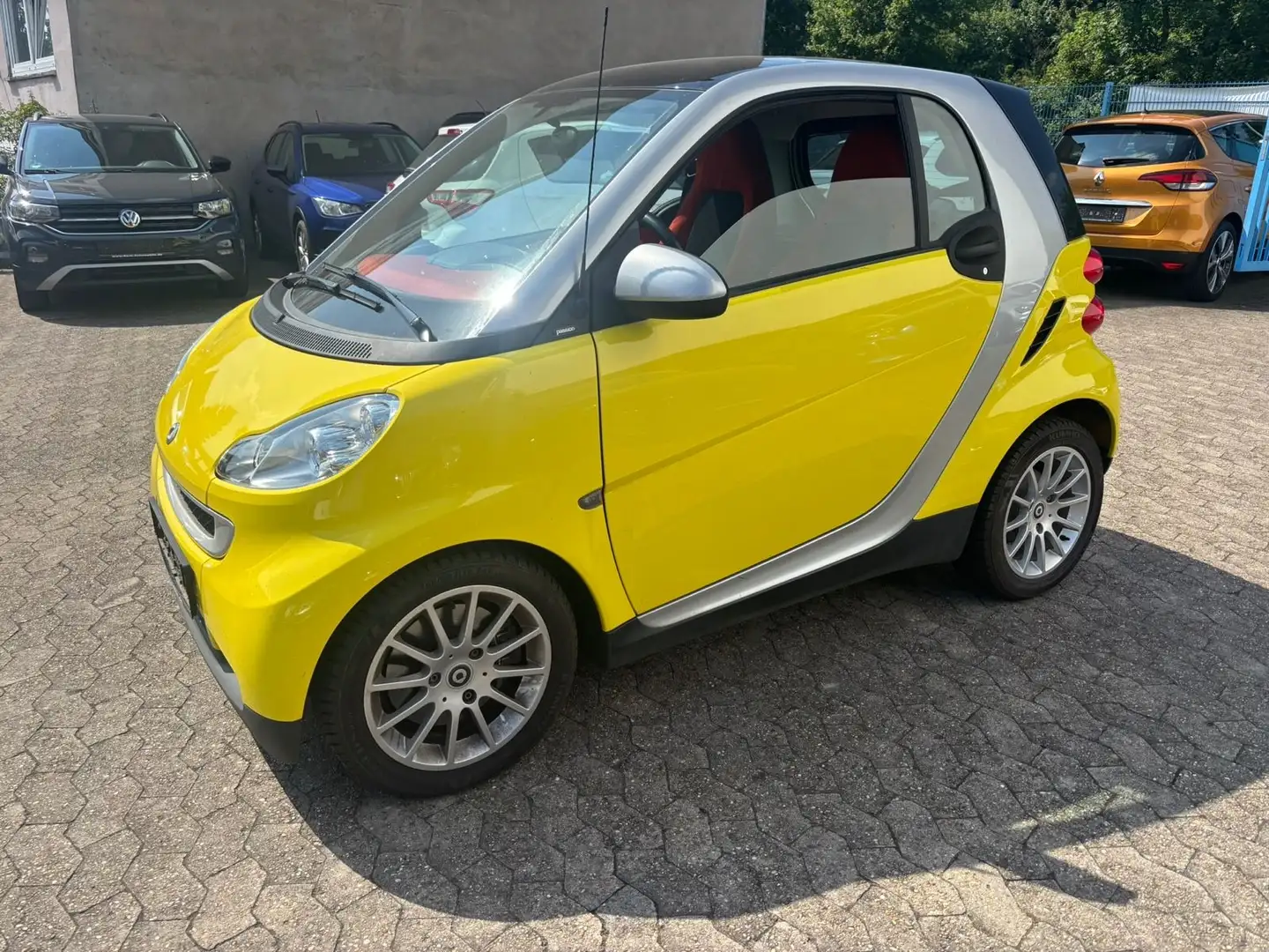 smart forTwo fortwo coupe Basis 52kW Klima 25000 km Jaune - 1