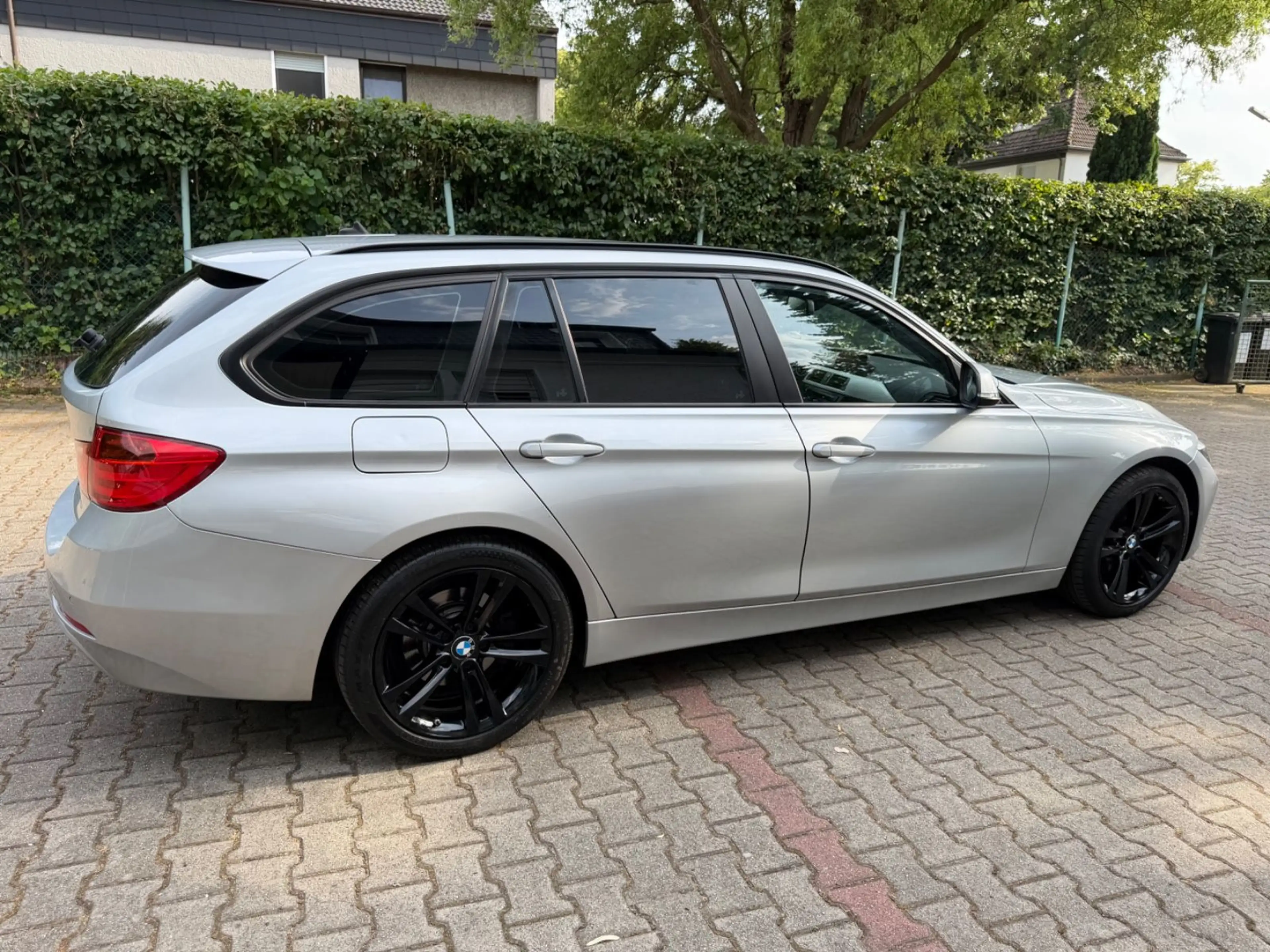 BMW 320 D Touring/18-Zoll M Felgen/ — photo 6