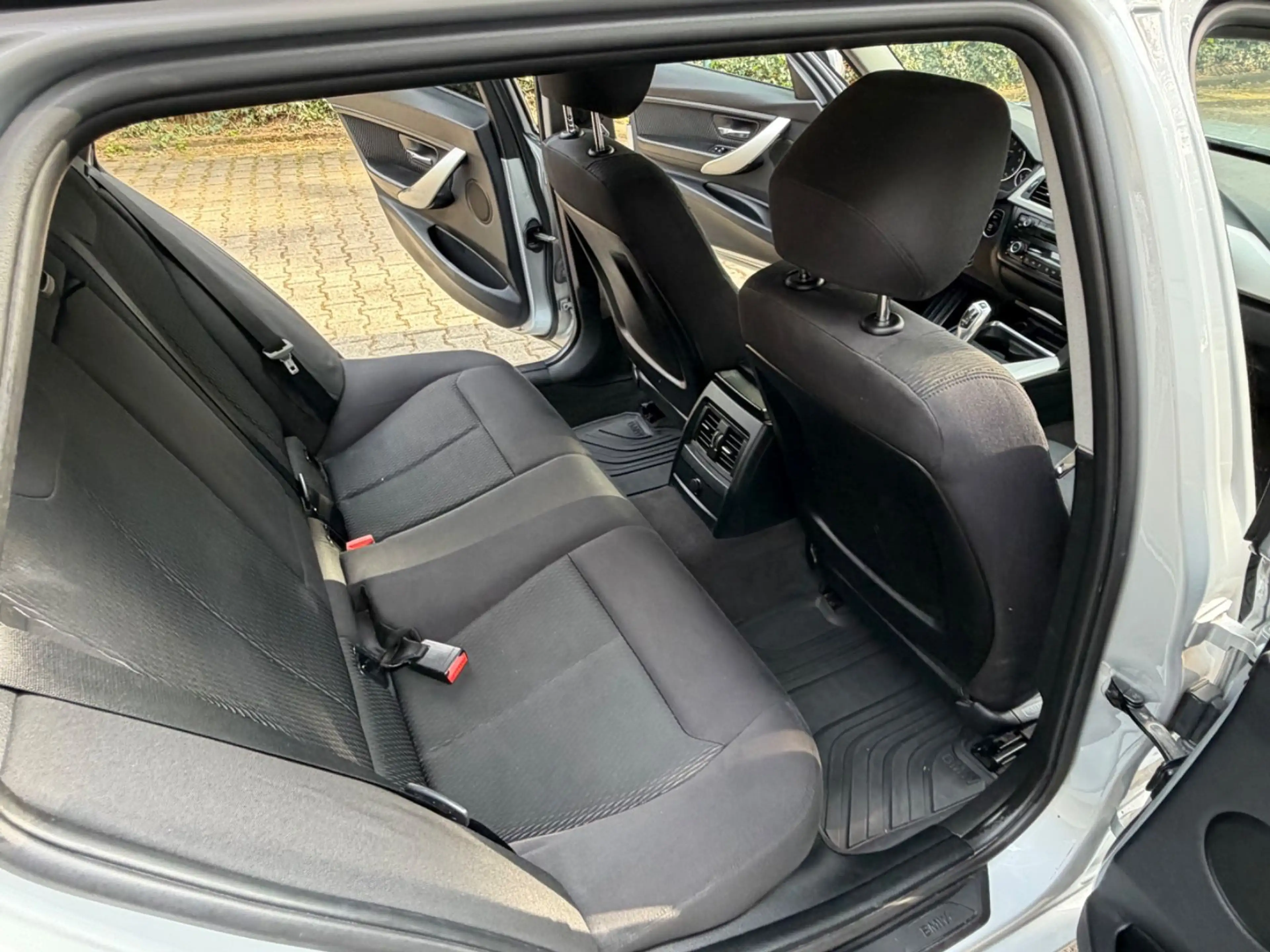 BMW 320 D Touring/18-Zoll M Felgen/ — photo 12
