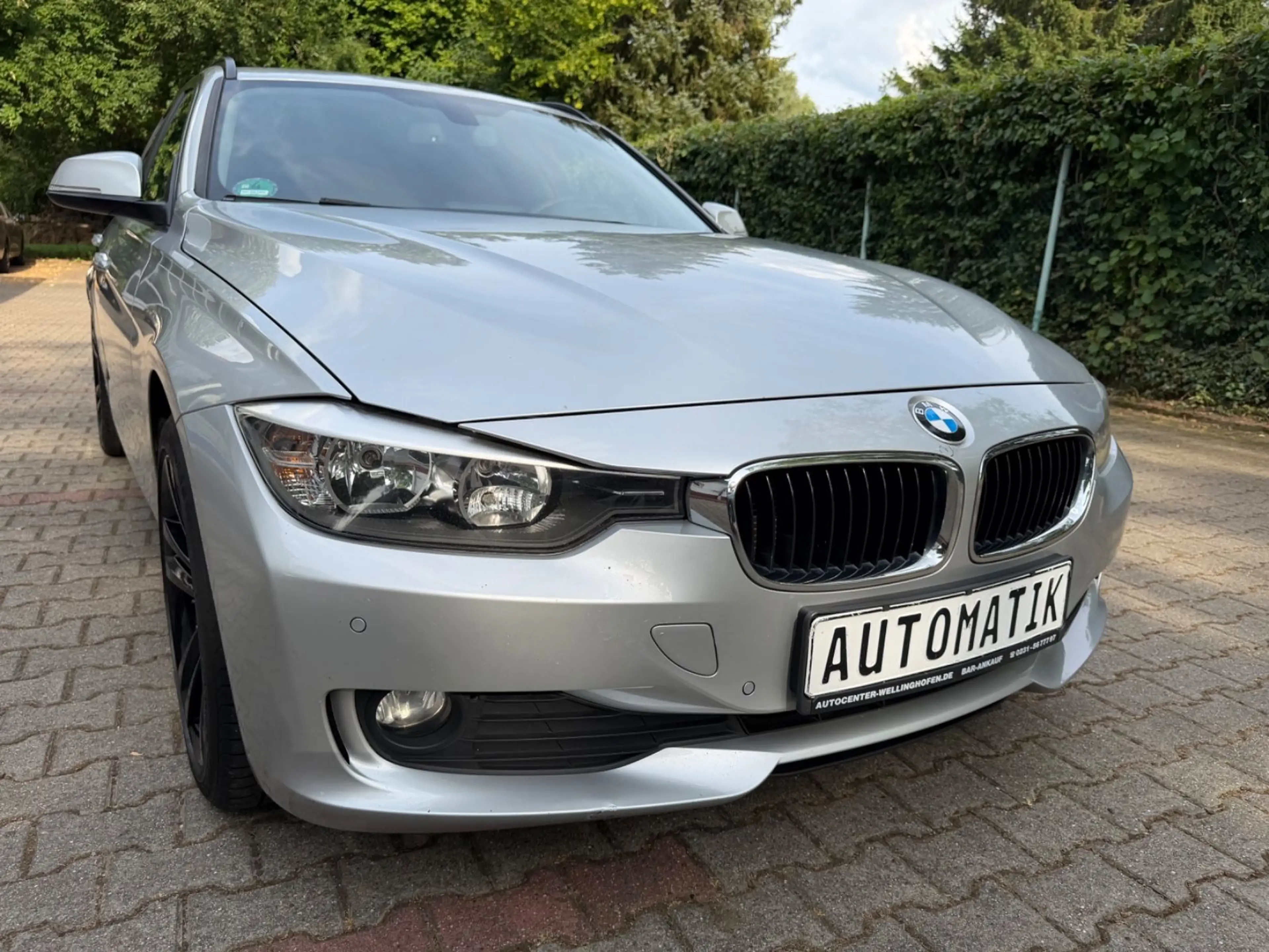 BMW 320 D Touring/18-Zoll M Felgen/