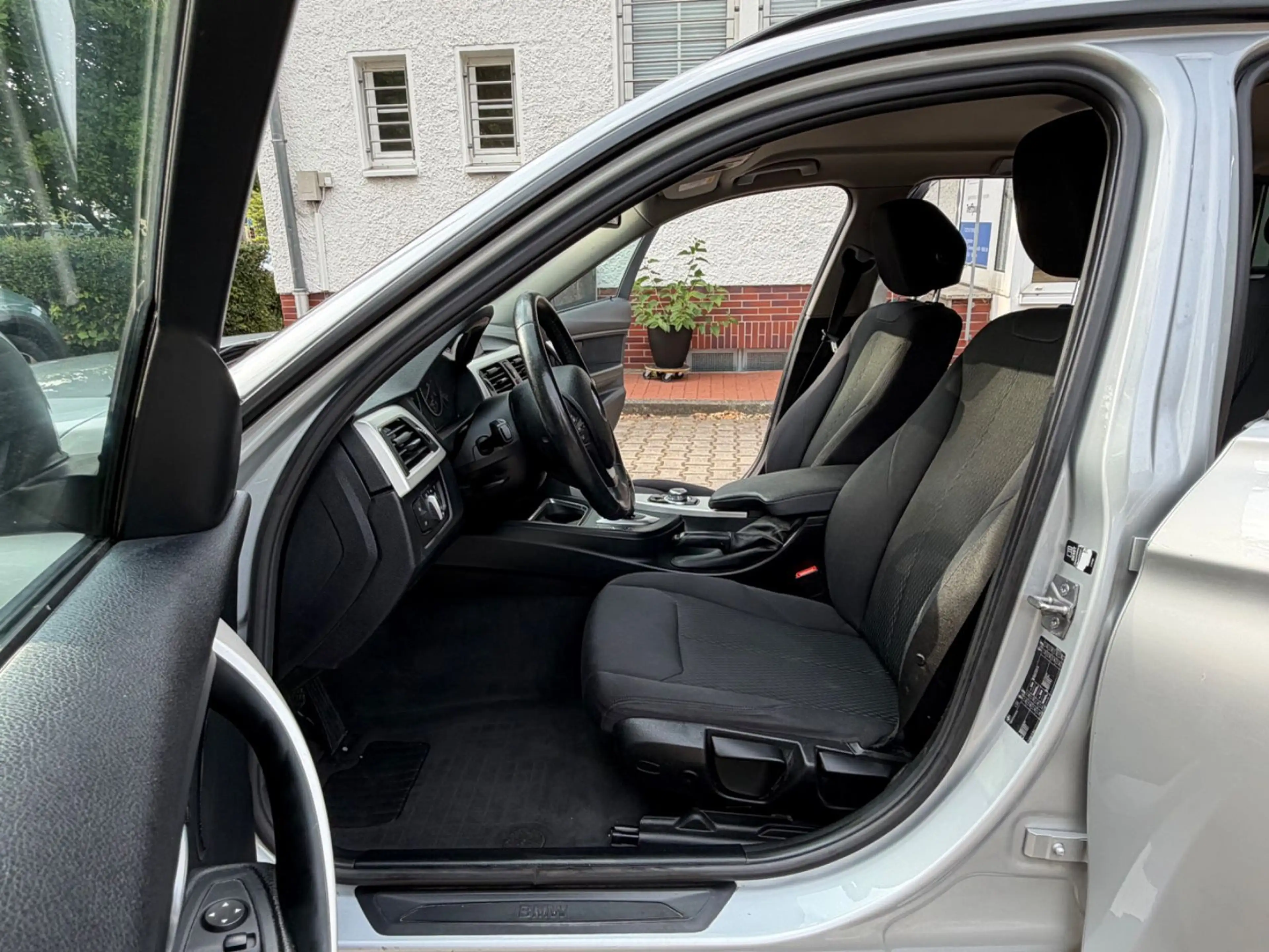 BMW 320 D Touring/18-Zoll M Felgen/ — photo 14