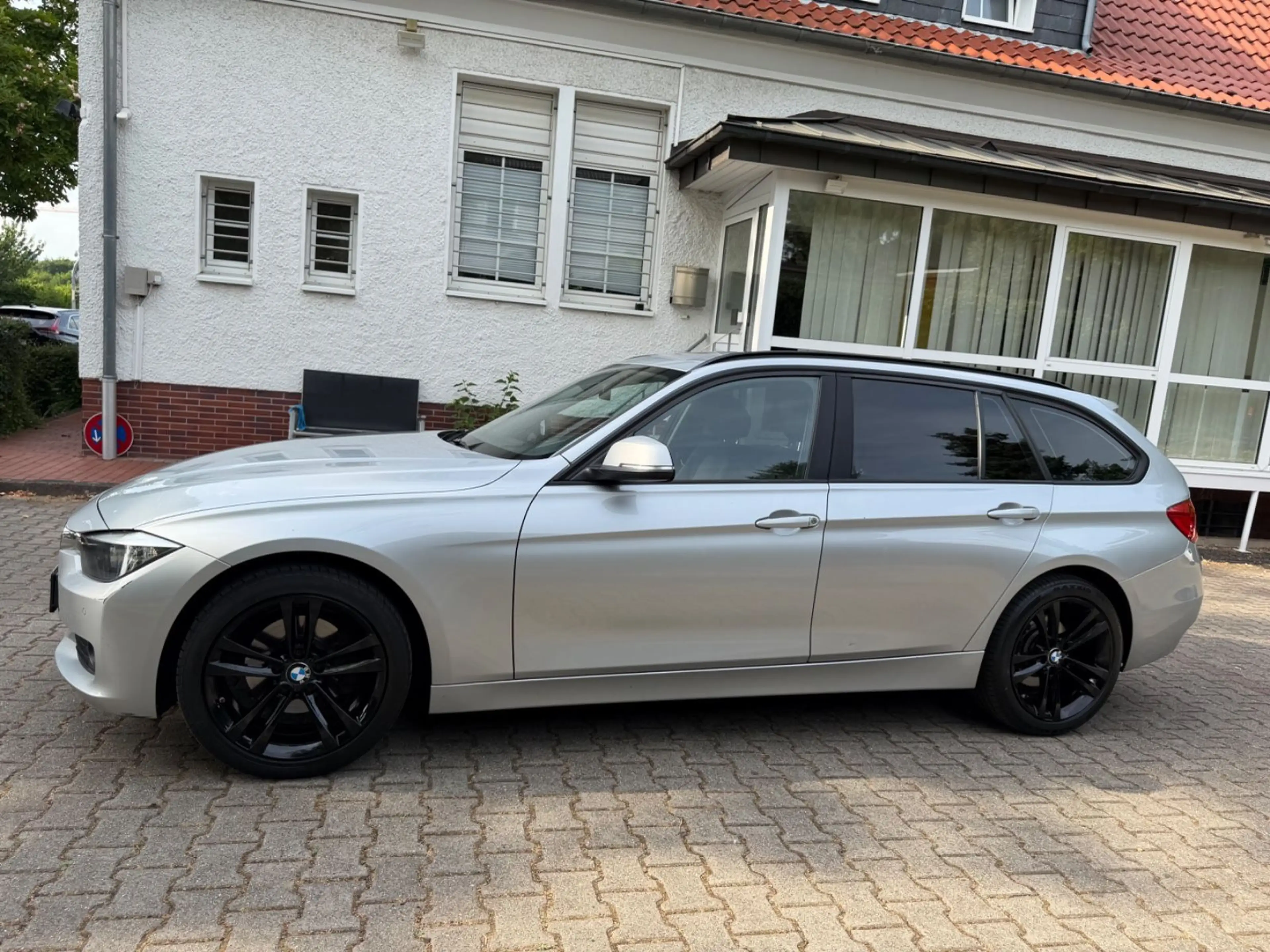 BMW 320 D Touring/18-Zoll M Felgen/ — photo 4