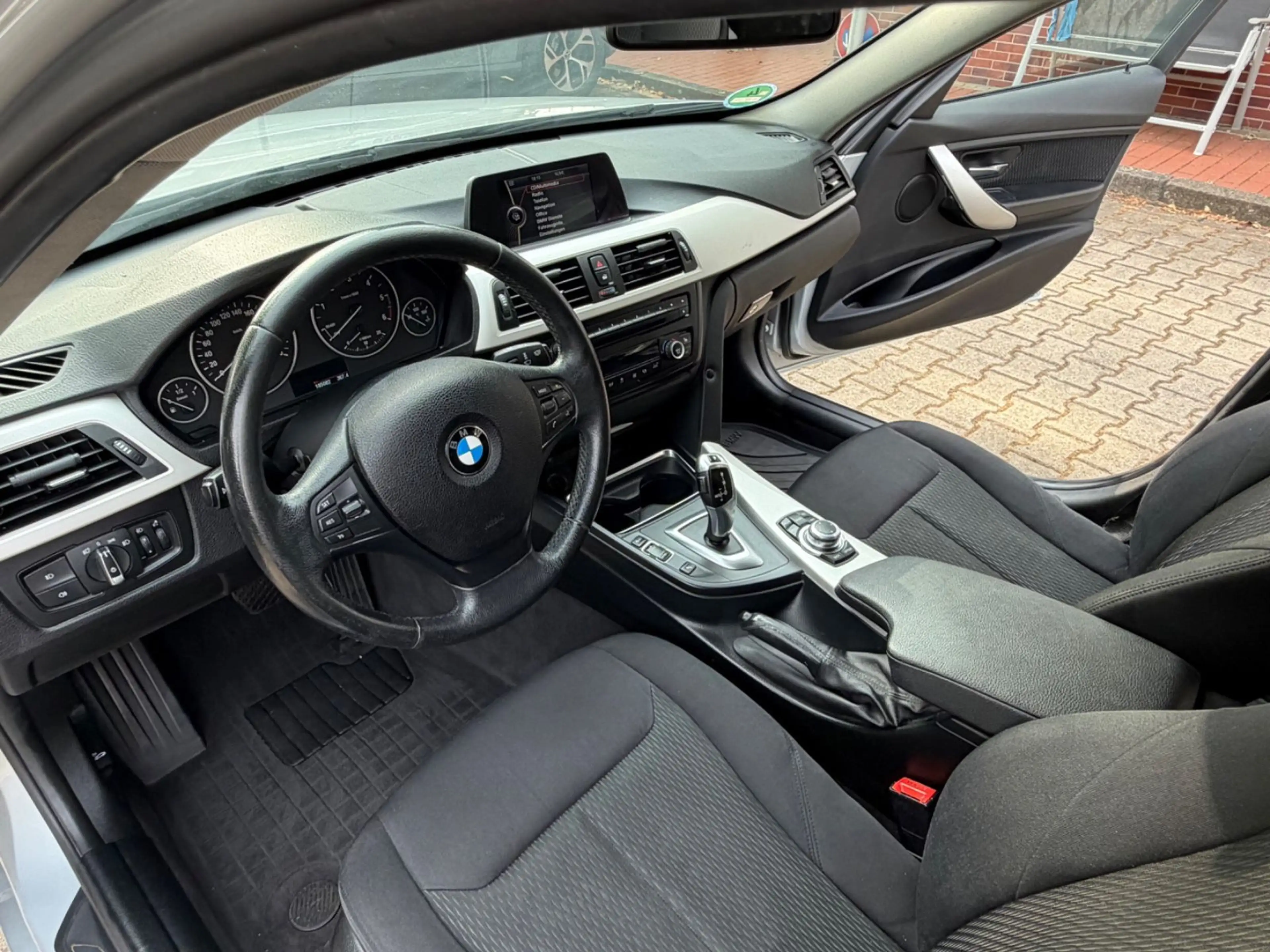 BMW 320 D Touring/18-Zoll M Felgen/ — photo 15