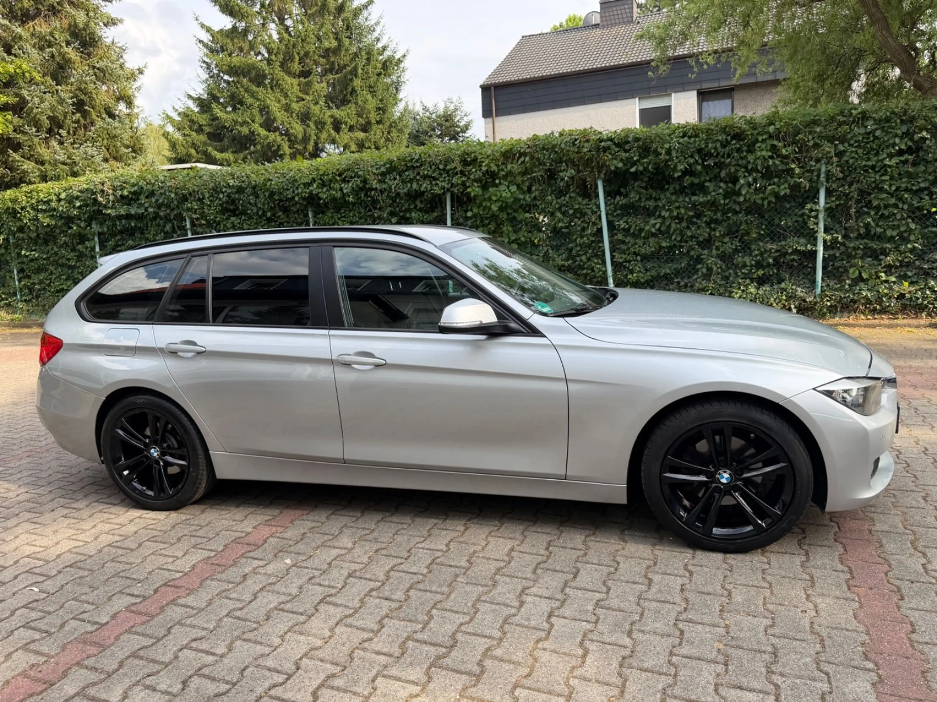 BMW 320 D Touring/18-Zoll M Felgen/ — photo 2