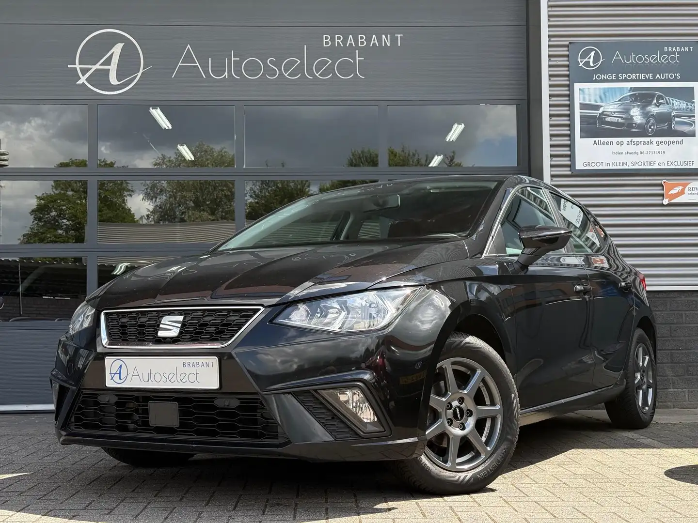 SEAT Ibiza 1.0 TSI Style Airco Cruise PDC Noir - 1