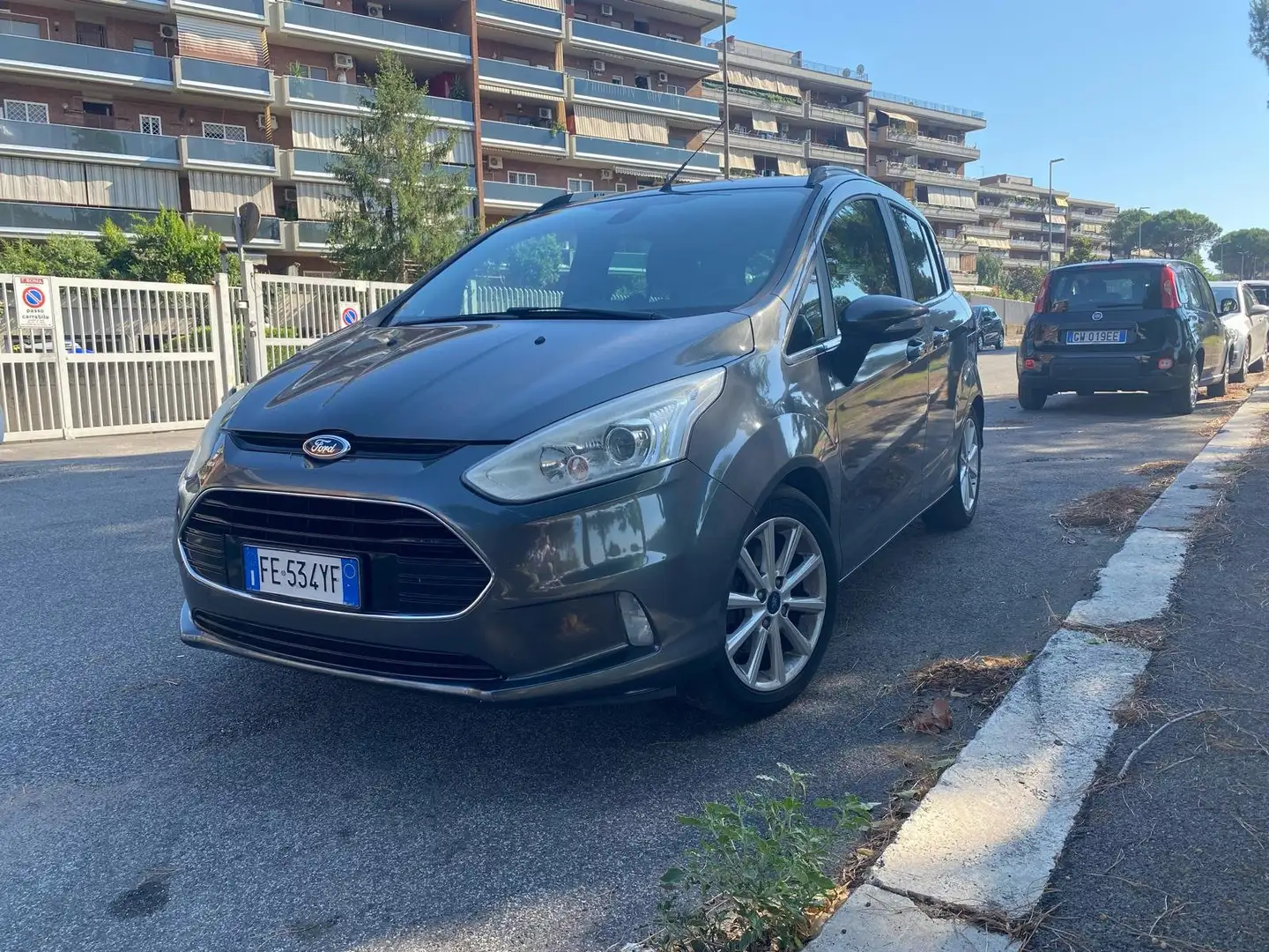 Ford B-Max B-Max 1.4 Business Titanium Gpl 87cv E6 Grigio - 1