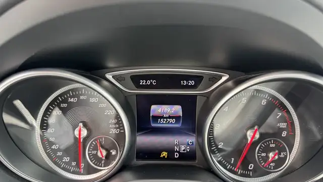 Mercedes-Benz Cla view 20