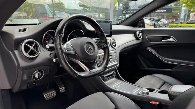 Mercedes-Benz Cla view 7