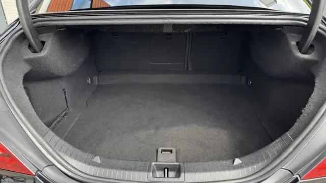 Mercedes-Benz Cla view 9