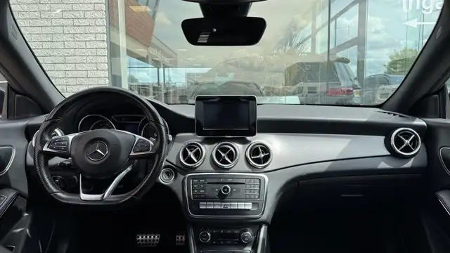 Mercedes-Benz Cla view 13