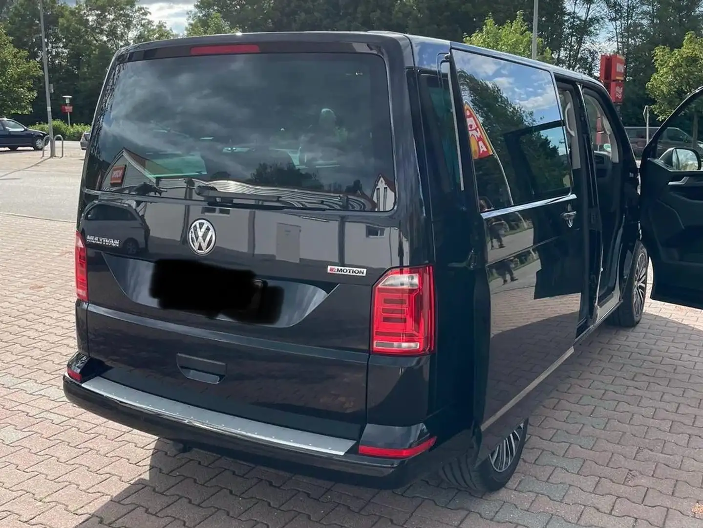 Volkswagen T6 Multivan Multivan DSG Kurz 4MOTION Trendline Schwarz - 2