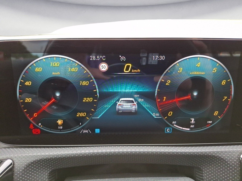 Mercedes-Benz A 180 Progressive PDC*NAVI*SHZ*KEYLESS-GO*LED — photo 9