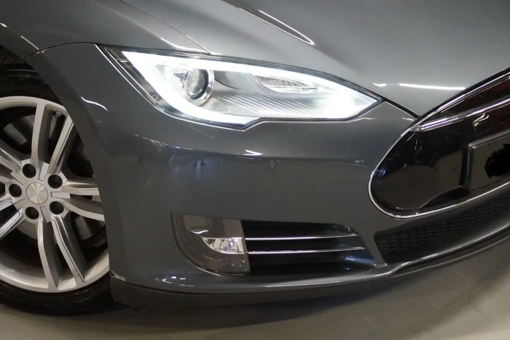 Tesla Model S P85 Bj. 2014 165 tkm 7 Sitze  FREECHARGER graumet. Gris - 2