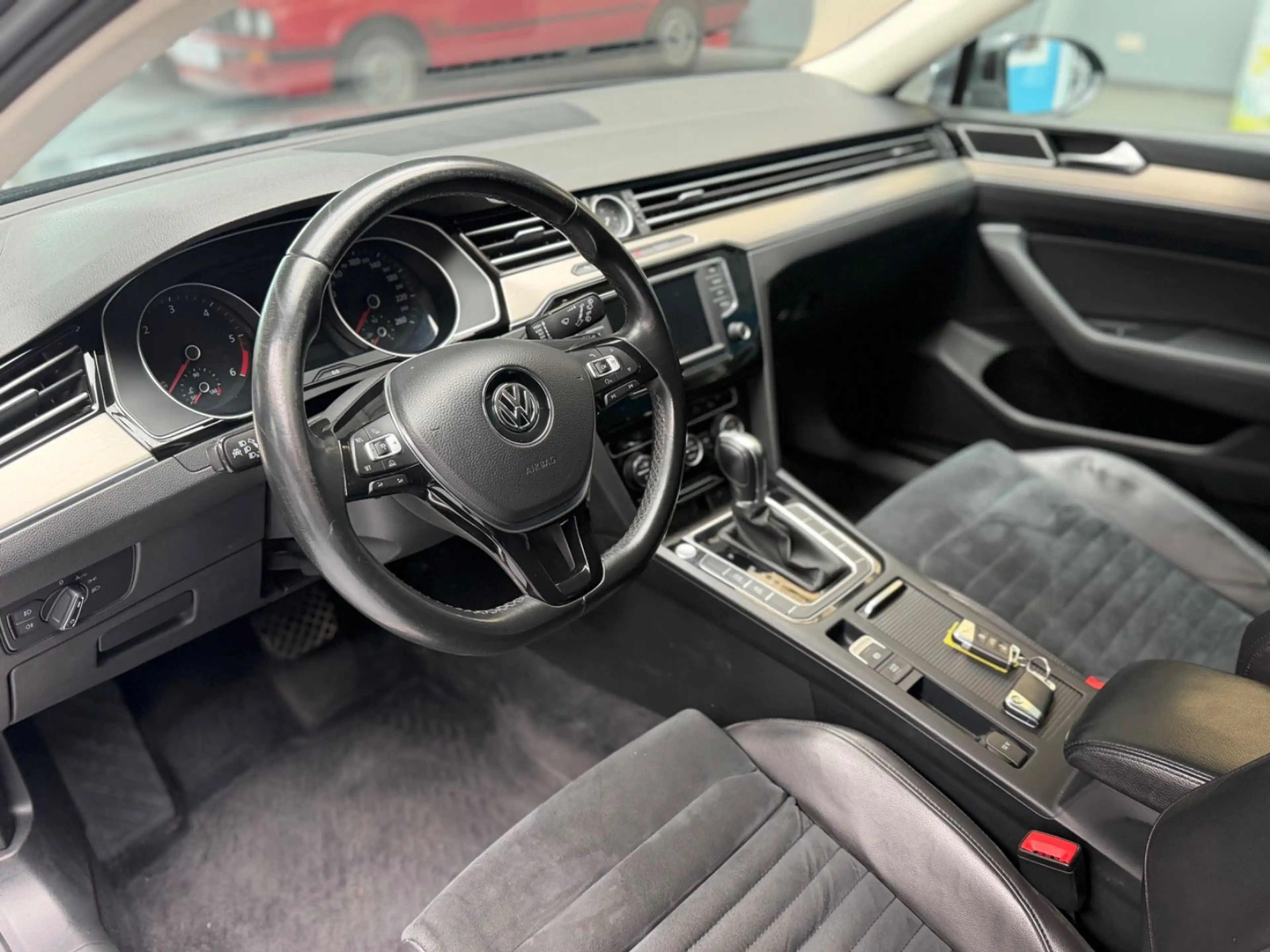 Volkswagen Passat Variant *Passat Variant*Highline*AHK*LED*DSG*NAVI*PDC* — photo 11