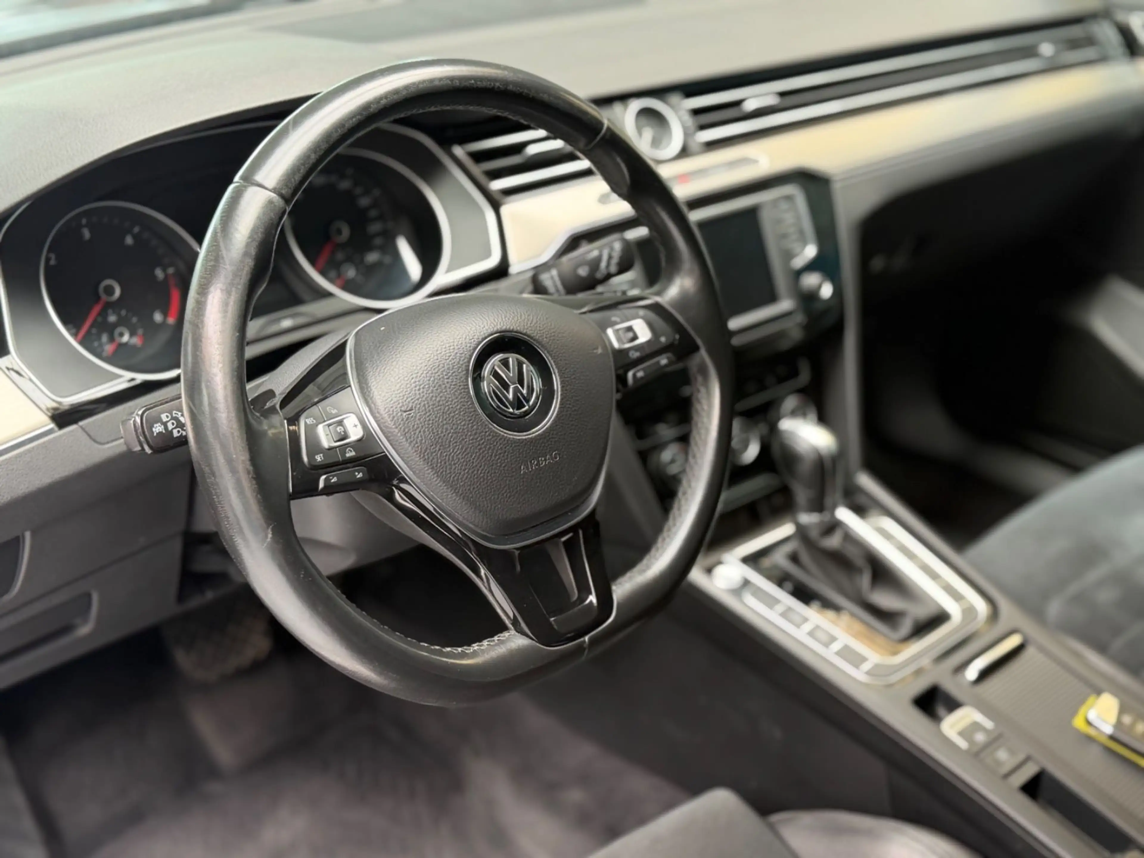 Volkswagen Passat Variant *Passat Variant*Highline*AHK*LED*DSG*NAVI*PDC* — photo 13