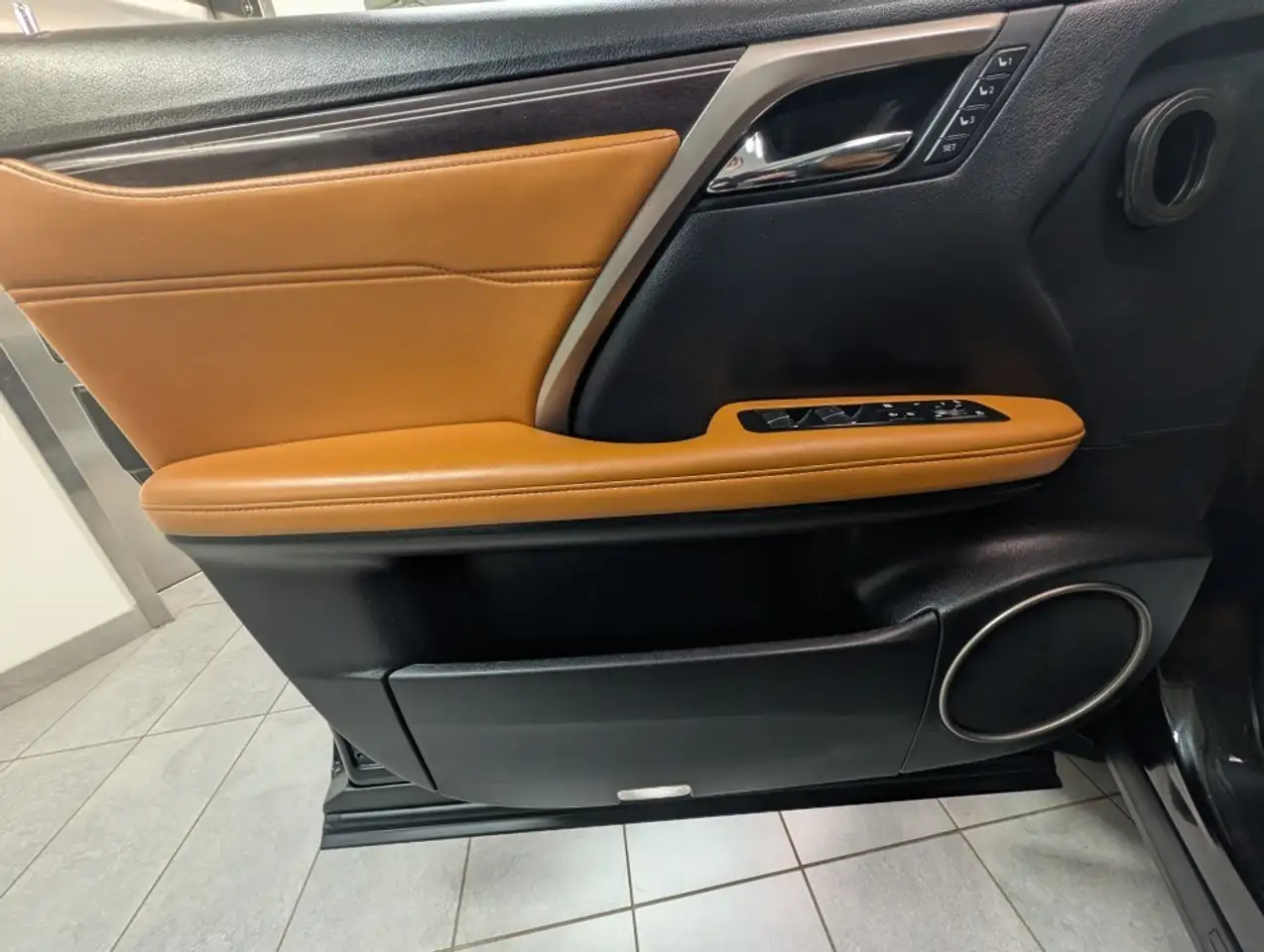 Lexus RX photo Lexus RX