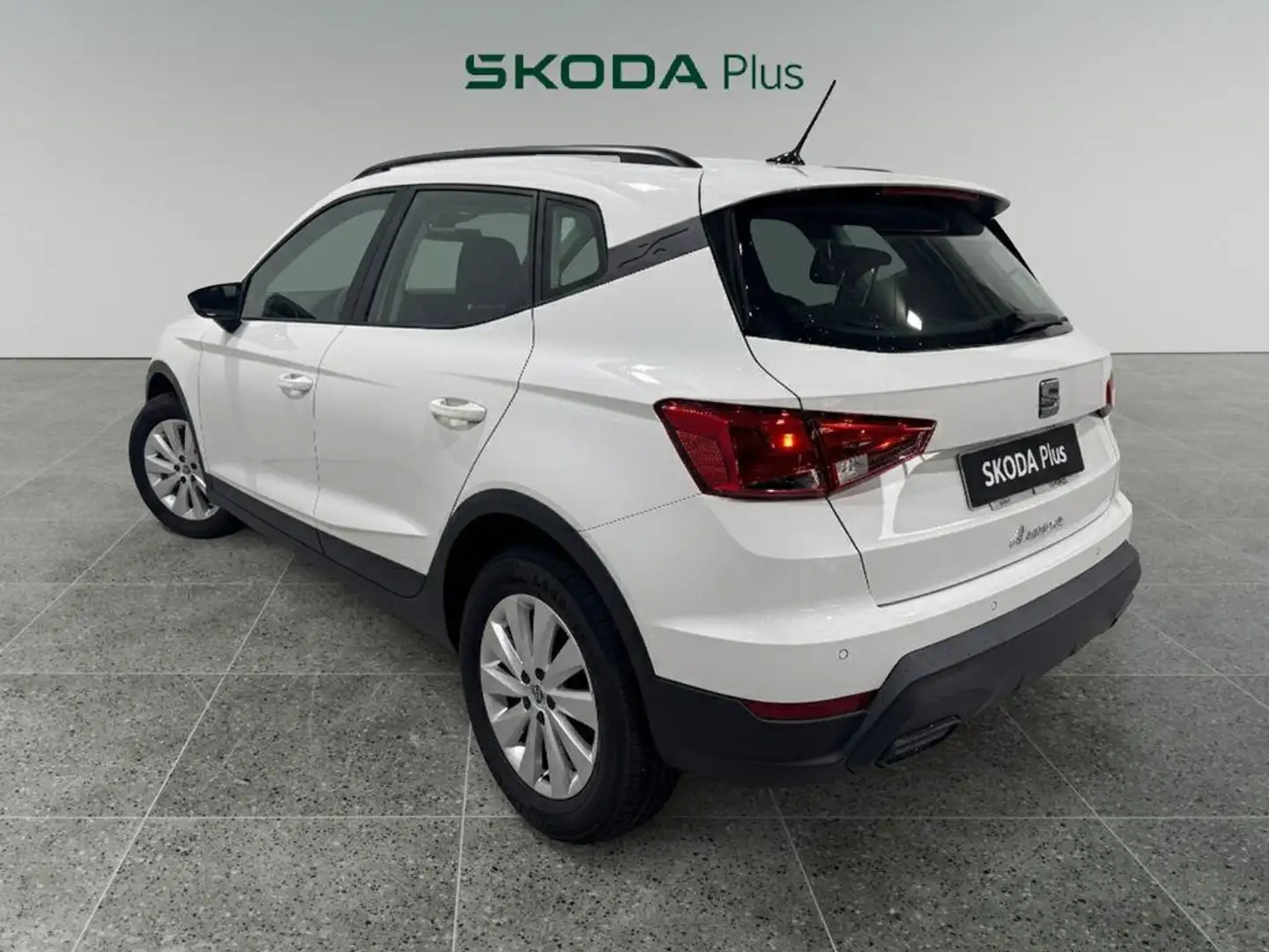 SEAT Arona 1.0 TSI S&S Reference XM 95 Wit - 2