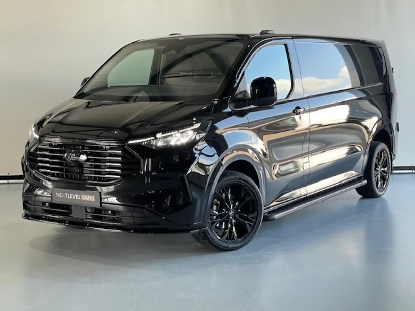 Ford Transit Custom 2.0 TDCI L2H1 170PK AUT NEXT LEVEL EDITION Zwart - 1