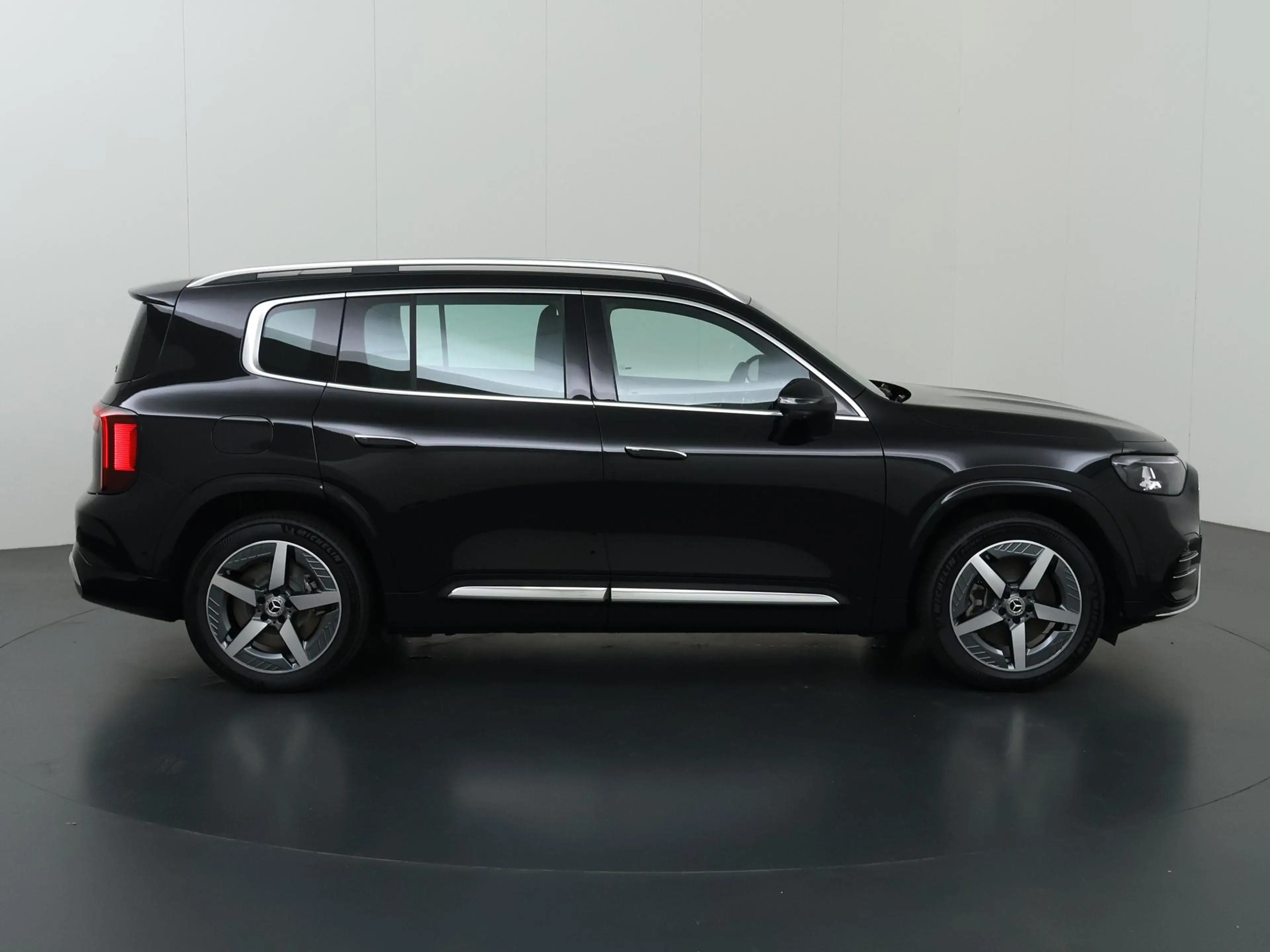 Mercedes-Benz GLB 250 250+ Business Solution AMG 85.5 kWh | Premium plus — photo 6