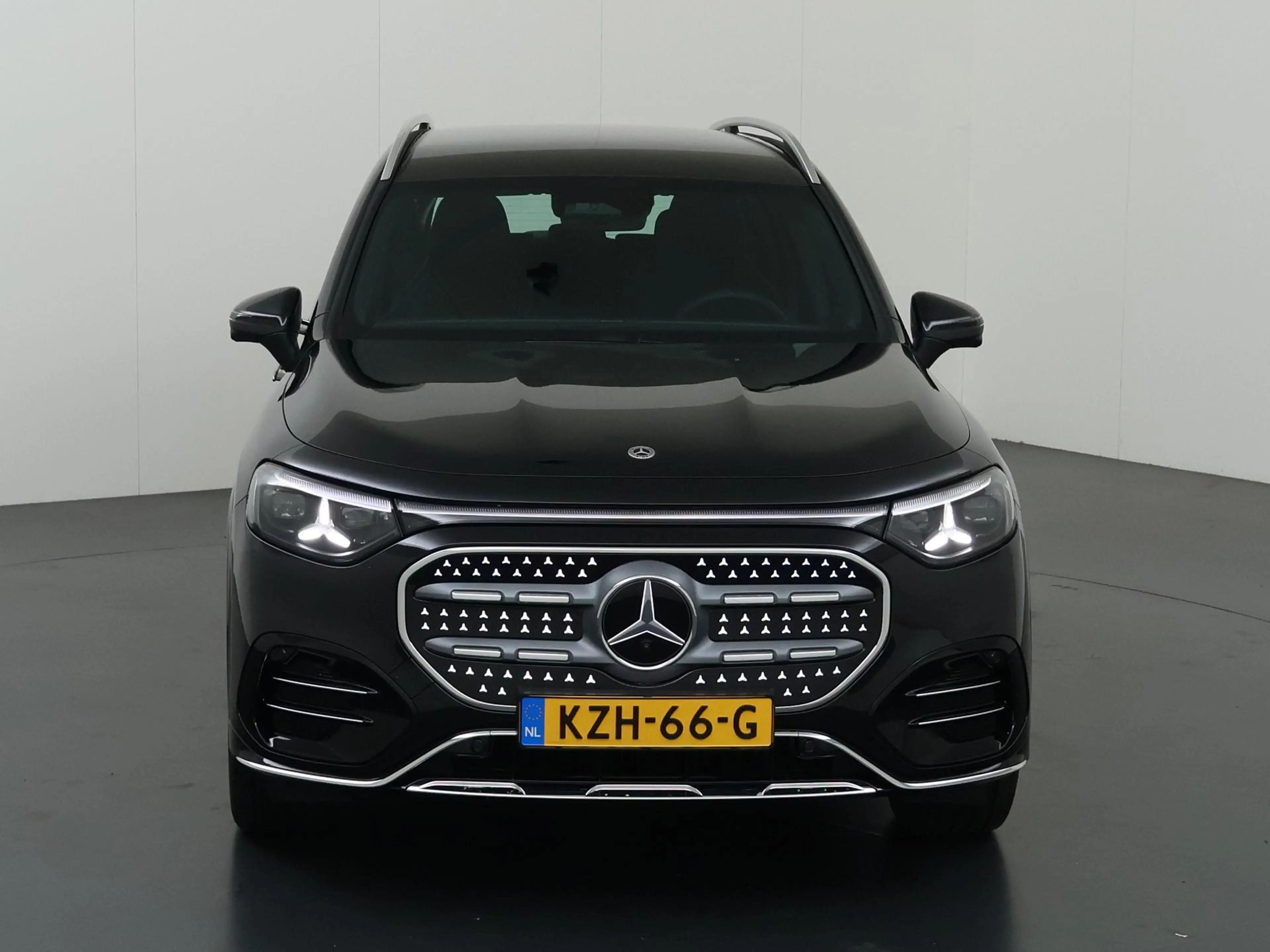 Mercedes-Benz GLB 250 250+ Business Solution AMG 85.5 kWh | Premium plus — photo 3