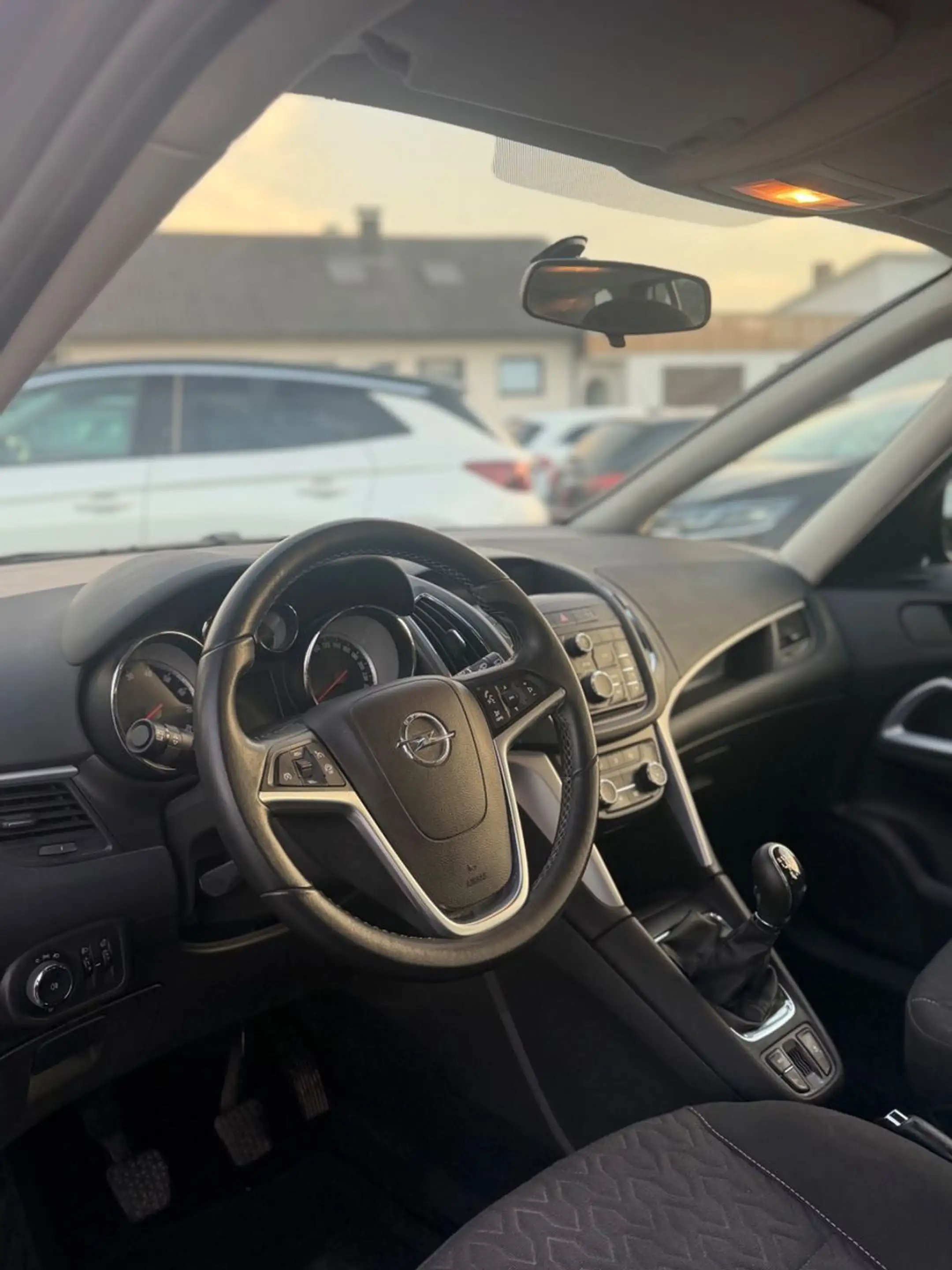 Opel Zafira C Tourer Active*NEU*TÜV*73KM* — photo 14