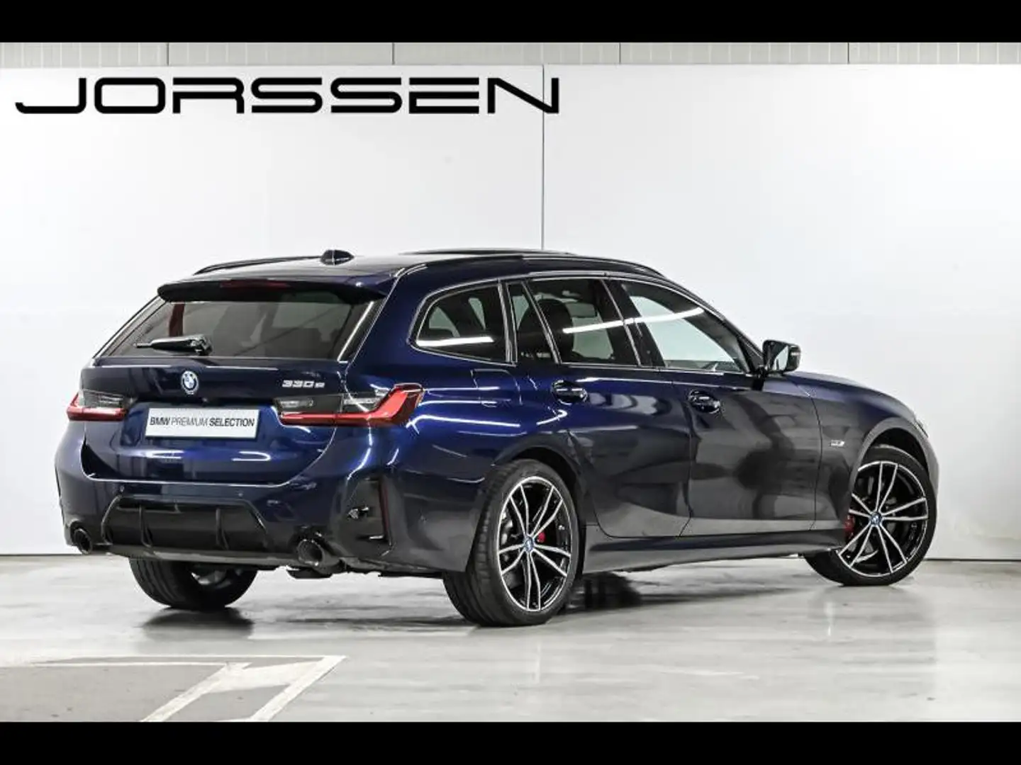 BMW 330 Touring Bleu - 2