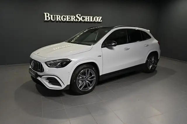 Mercedes-Benz GLA 35 AMG 4M PANO/MULTI/KEYL./RFK/AMB./SHZ