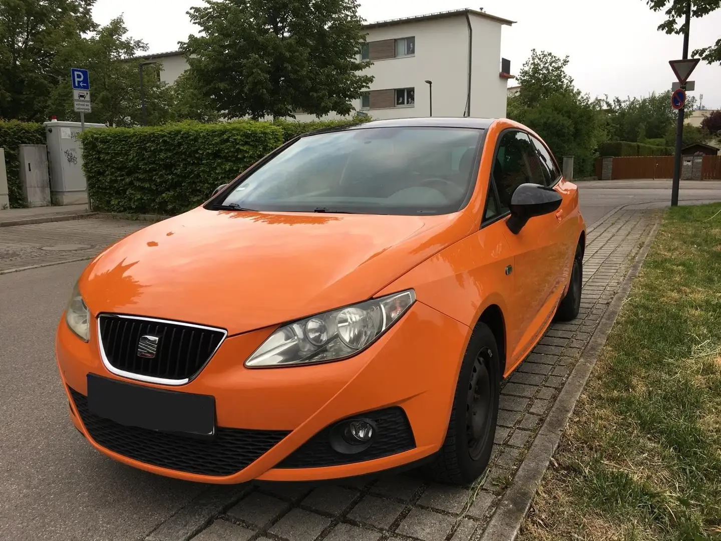 SEAT Ibiza Ibiza SC 1.6 16V Color Edition Lumina Orange Orange - 1