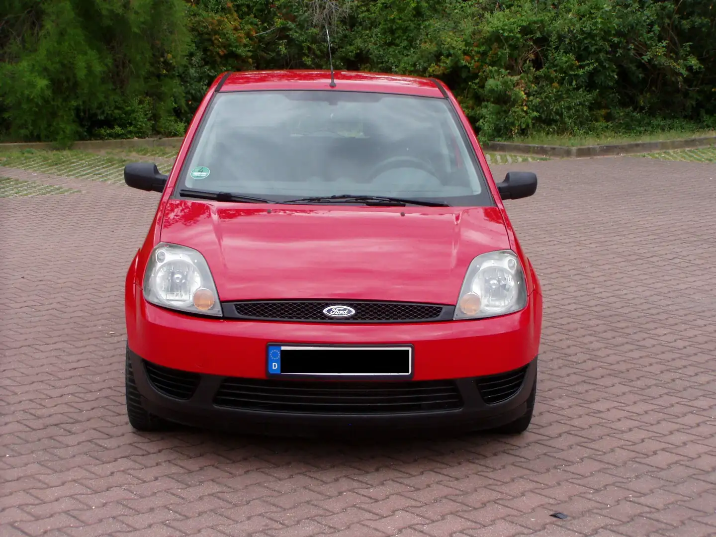 Ford Fiesta 1.3 Ambiente # Klima * 1 Vorbesitzer * Красный - 2