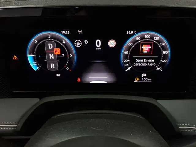 Volkswagen Passat view 11