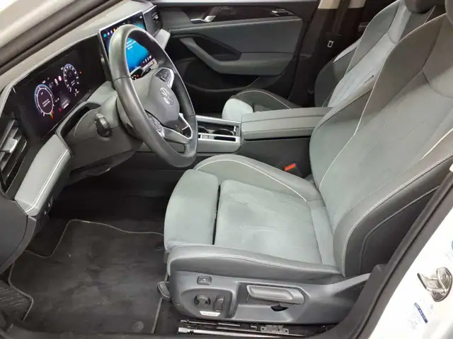 Volkswagen Passat view 7