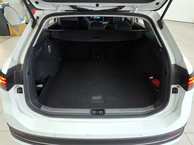 Volkswagen Passat view 15