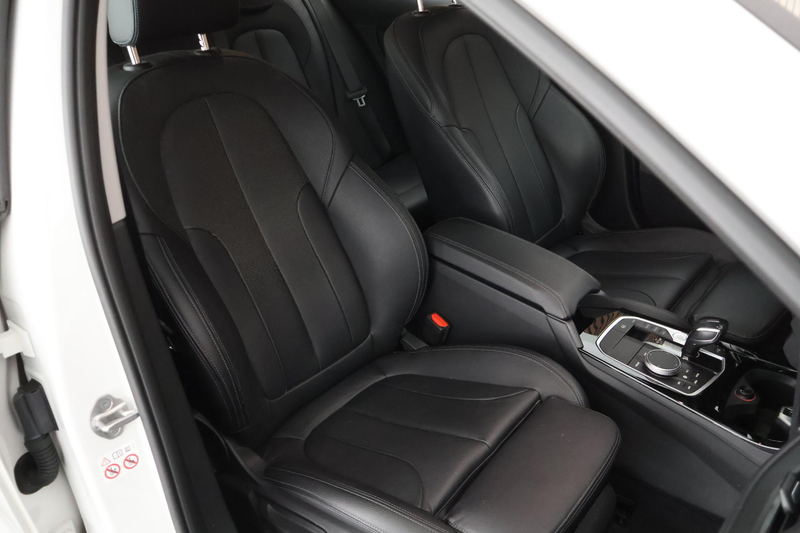 BMW 118 1-serie 118i 136pk Business Edition Plus Trekhaak — photo 2