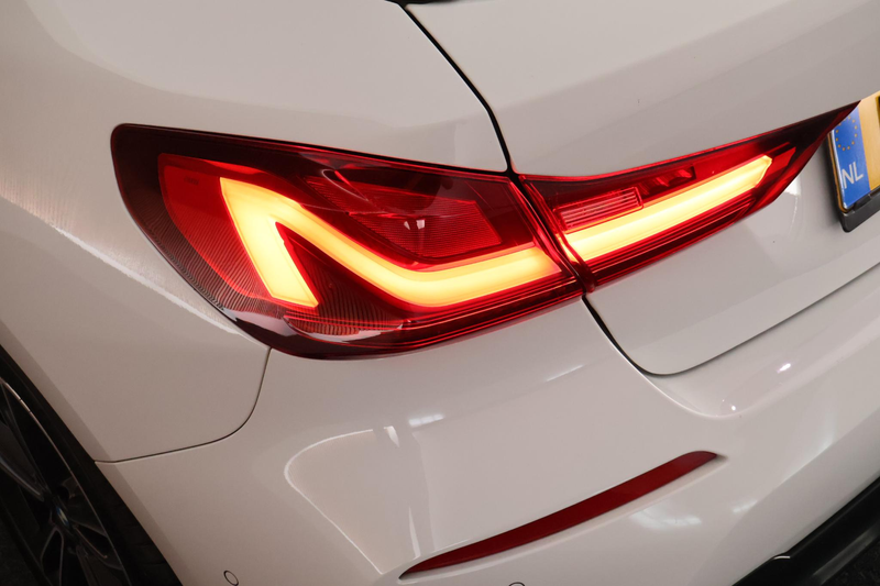 BMW 118 1-serie 118i 136pk Business Edition Plus Trekhaak — photo 35