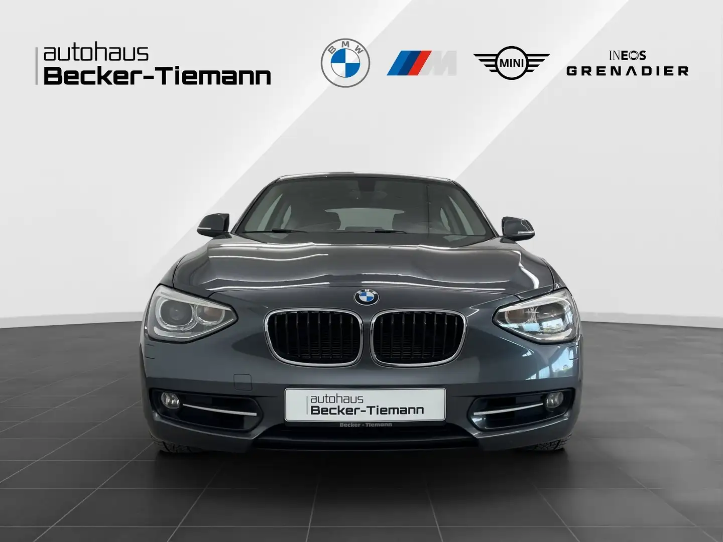BMW 118 i 3-Türer,Sport Line,Navi,Xenon,etc. Grijs - 2