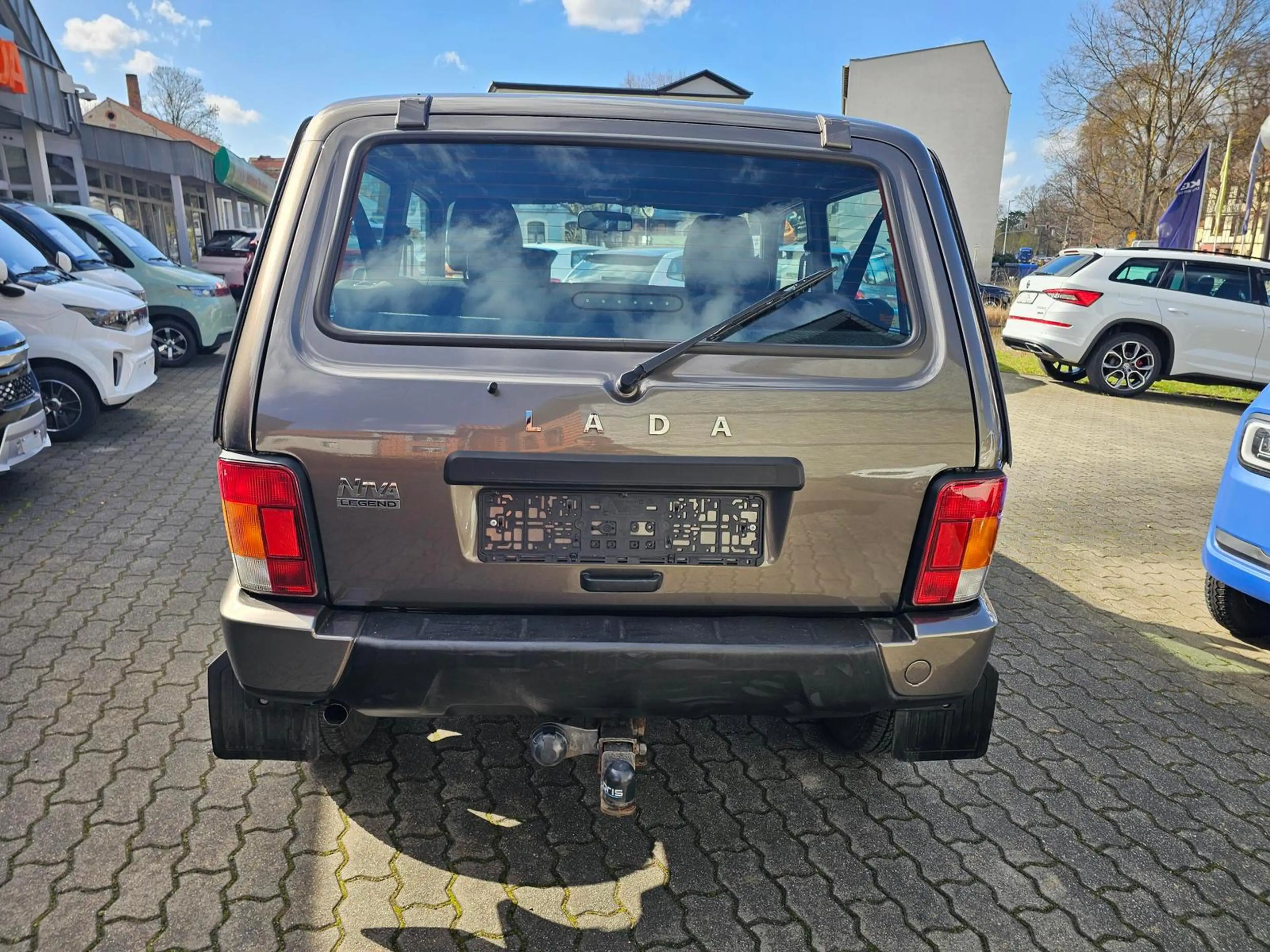 Lada Niva 1.7i 4x4 BLACK EDITION+RADIO+AHK+ALLWETTER+ — photo 14