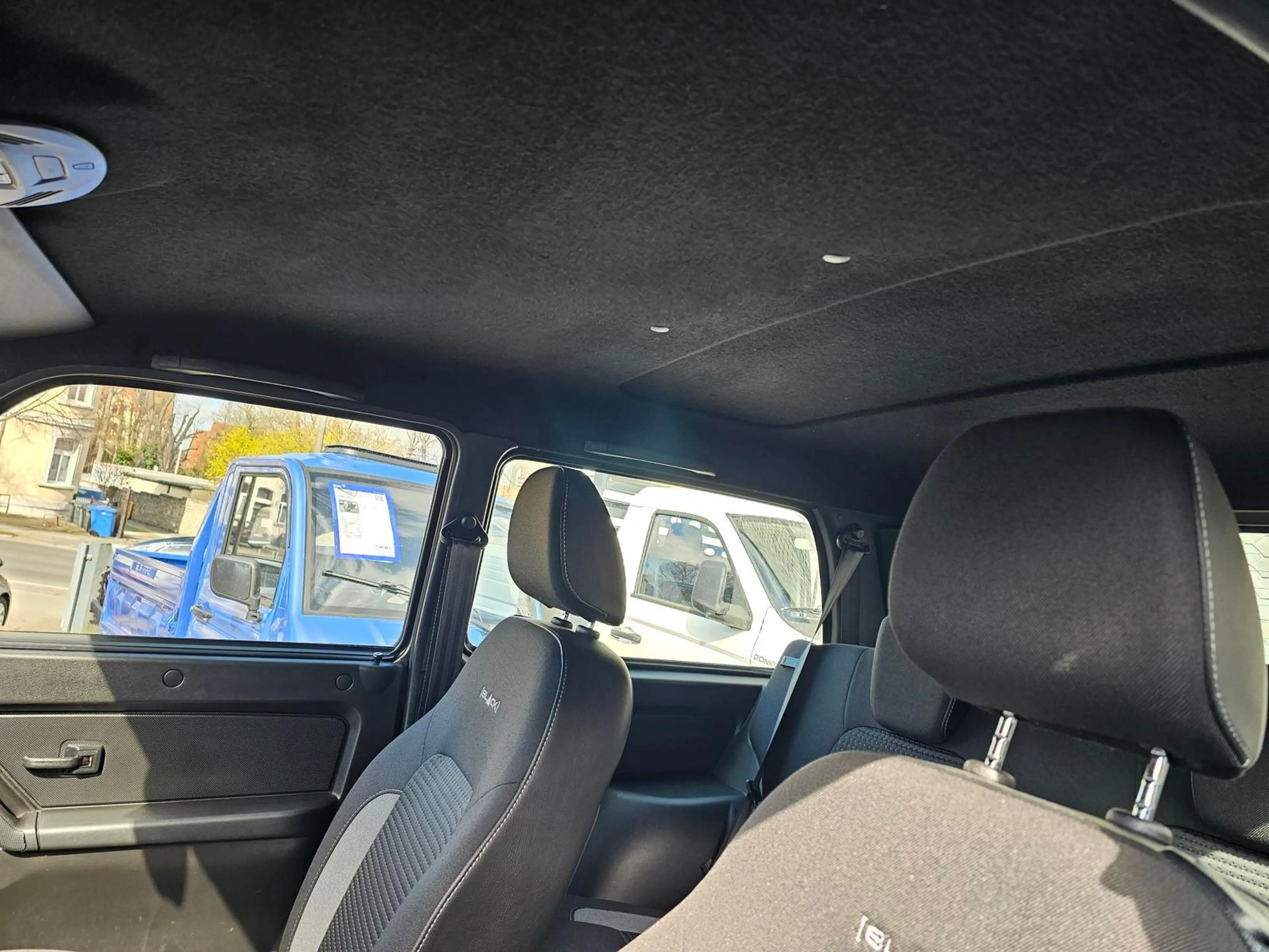 Lada Niva 1.7i 4x4 BLACK EDITION+RADIO+AHK+ALLWETTER+ — photo 13